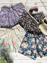 Load image into Gallery viewer, Jamie Shorts - Black Floral