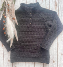 Load image into Gallery viewer, Geometric Button Snap Pullover - Black