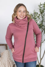 Load image into Gallery viewer, Quinn ZipUp Cowl - Mulberry