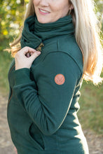 Load image into Gallery viewer, Quinn ZipUp Cowl - Evergreen