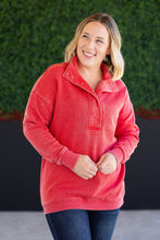 Load image into Gallery viewer, Jesse Vintage Wash Snap Pullover - Red
