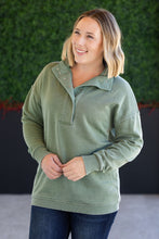 Load image into Gallery viewer, Jesse Vintage Wash Snap Pullover - Olive