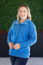 Load image into Gallery viewer, Jesse Vintage Wash Snap Pullover - Winter Blue