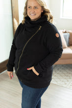 Load image into Gallery viewer, Quinn ZipUp Cowl - Black