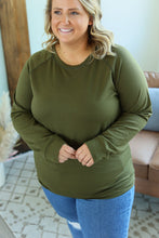 Load image into Gallery viewer, Kayla Lightweight Pullover - Olive