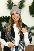 Load image into Gallery viewer, Carly Cable Knit Beanie - Gray