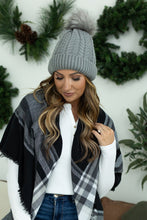 Load image into Gallery viewer, Bella Braid Beanie - Grey