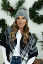 Load image into Gallery viewer, Bella Braid Beanie - Grey