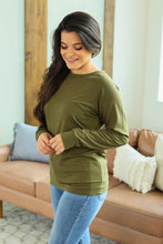 Load image into Gallery viewer, Kayla Lightweight Pullover - Olive