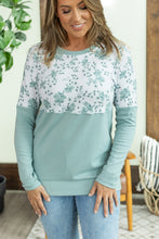 Load image into Gallery viewer, Natalie Pullover - Sage Floral