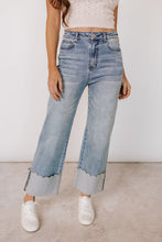 Load image into Gallery viewer, Ampersand 606 Denim