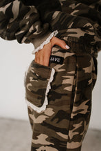 Load image into Gallery viewer, Comfort Zone Joggers - Camo Lace