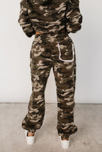 Load image into Gallery viewer, Comfort Zone Joggers - Camo Lace