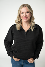 Load image into Gallery viewer, Tatum Quarter Zip - Black