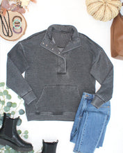 Load image into Gallery viewer, IN STOCK Jesse Vintage Wash Snap Pullover - Black