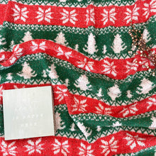 Load image into Gallery viewer, Plush and Fuzzy Blanket - Trees and Snowflakes