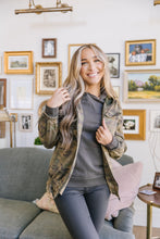 Load image into Gallery viewer, Camo Jacket