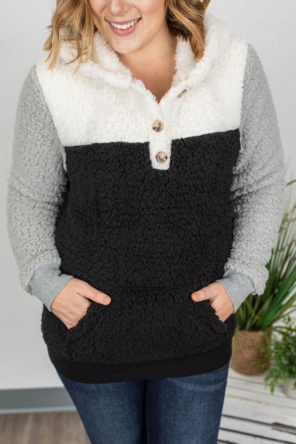 ColorBlock Sherpa Hoodie - Monochrome