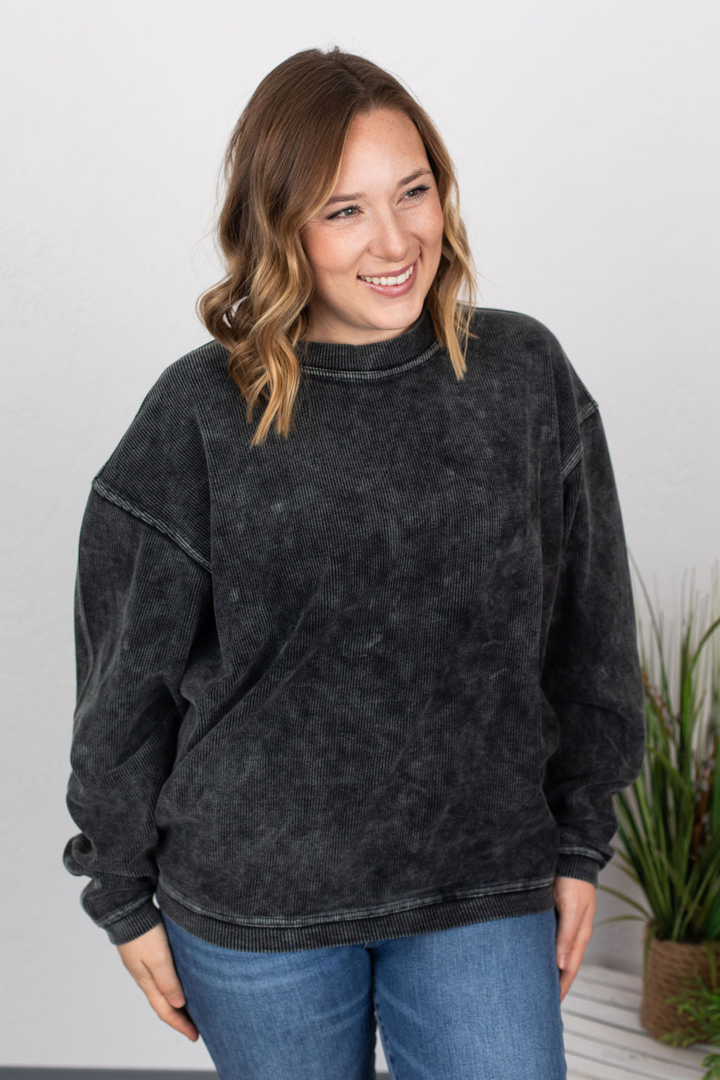 Vintage Wash Ribbed Pullover - Black