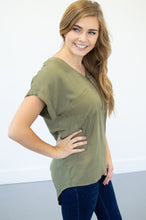 Load image into Gallery viewer, Classic Zipper Tee | Olive