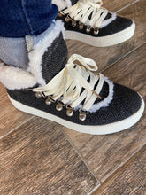 Load image into Gallery viewer, Snuggle Shoes