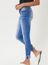 Load image into Gallery viewer, Kan Can- Delilah Distressed Super Skinny Jeans