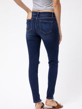 Load image into Gallery viewer, Kan Can- Emma Distressed Skinny Jeans
