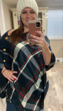 Load image into Gallery viewer, Button Plaid Shawl