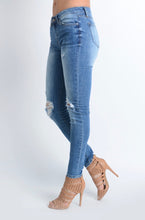 Load image into Gallery viewer, Kan Can  Super Skinny Jeans