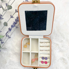 Load image into Gallery viewer, Molly Square Jewelry Box