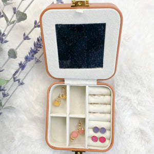 Molly Square Jewelry Box