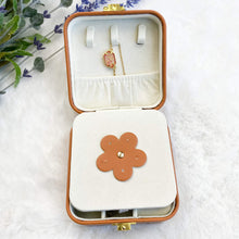 Load image into Gallery viewer, Molly Square Jewelry Box