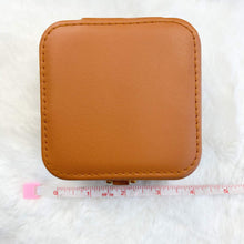 Load image into Gallery viewer, Molly Square Jewelry Box